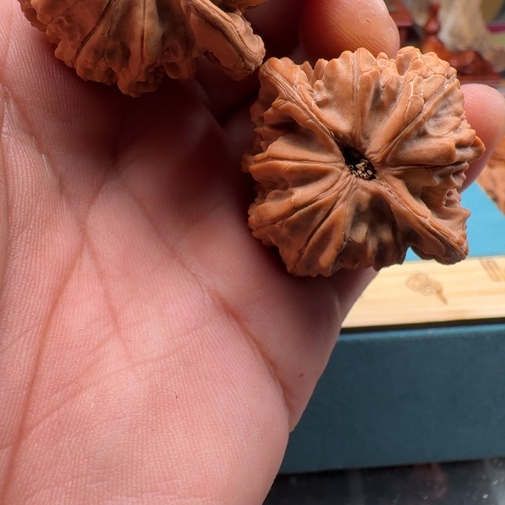 文玩核桃吊坠雾灵山马狮子