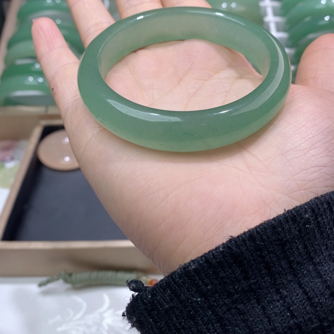 东陵石手镯未镶嵌幸**崽