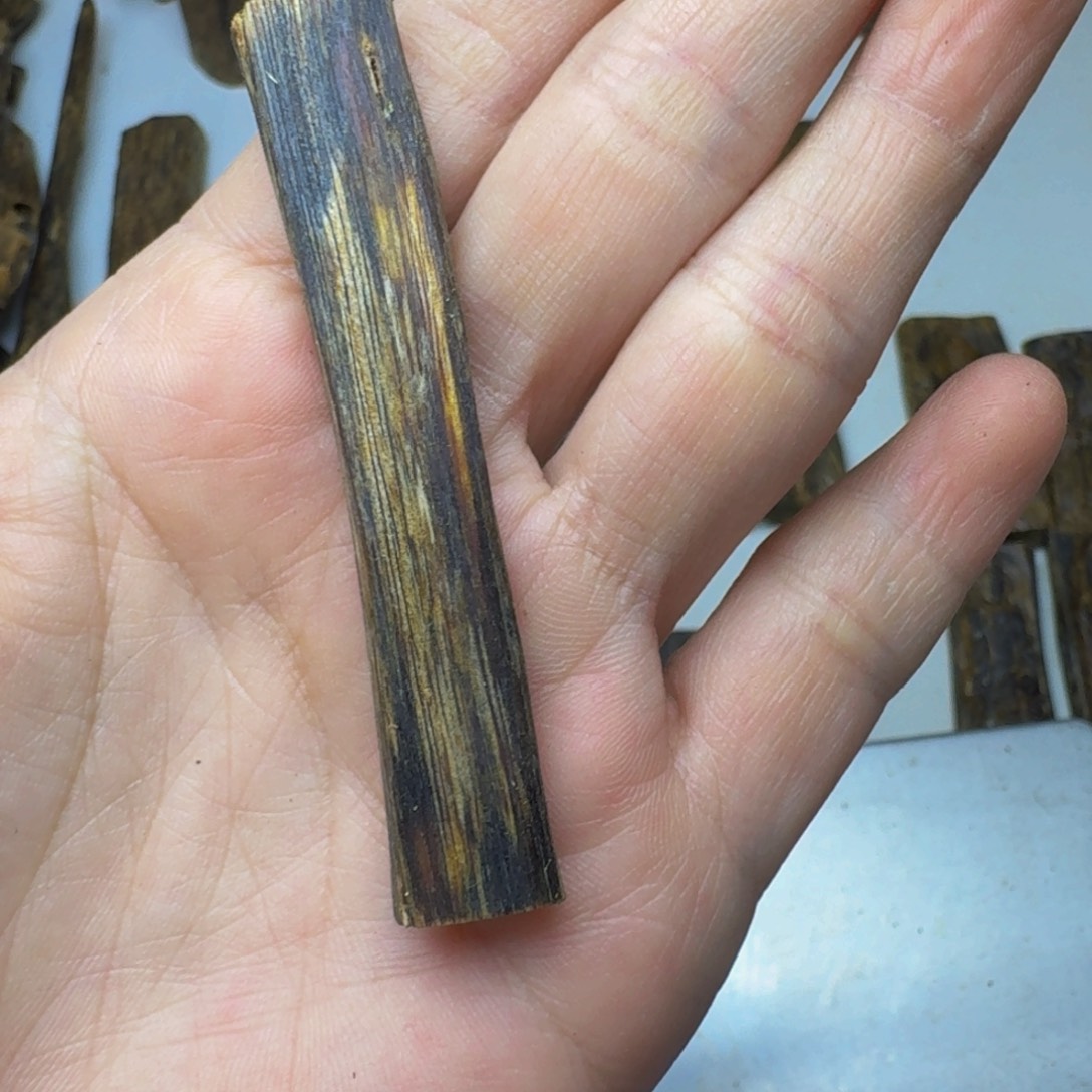 A***爪沉香碎屑沉香绿棋金沙叶3.5克