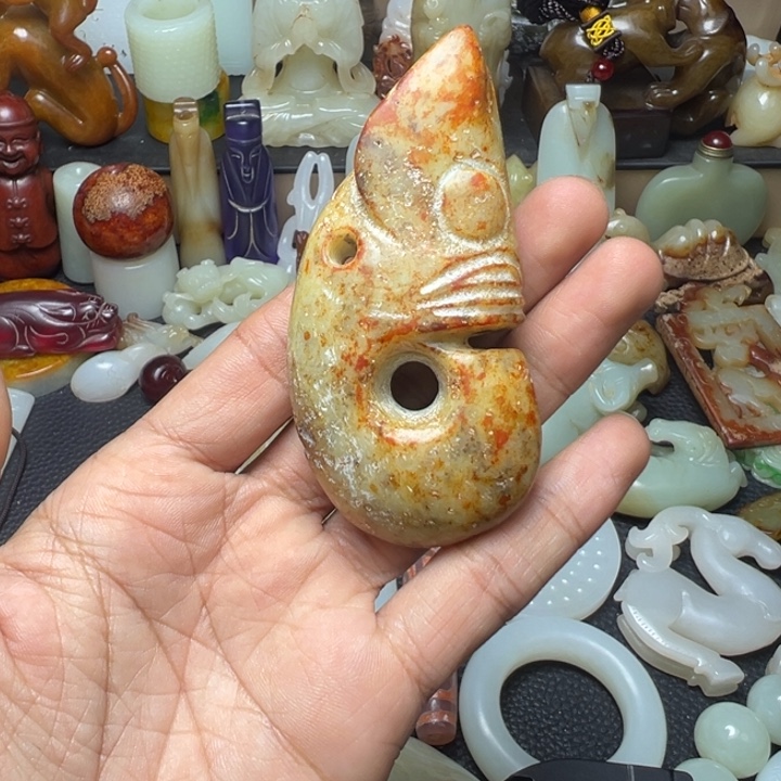 和田玉（糖玉）未镶嵌颈饰