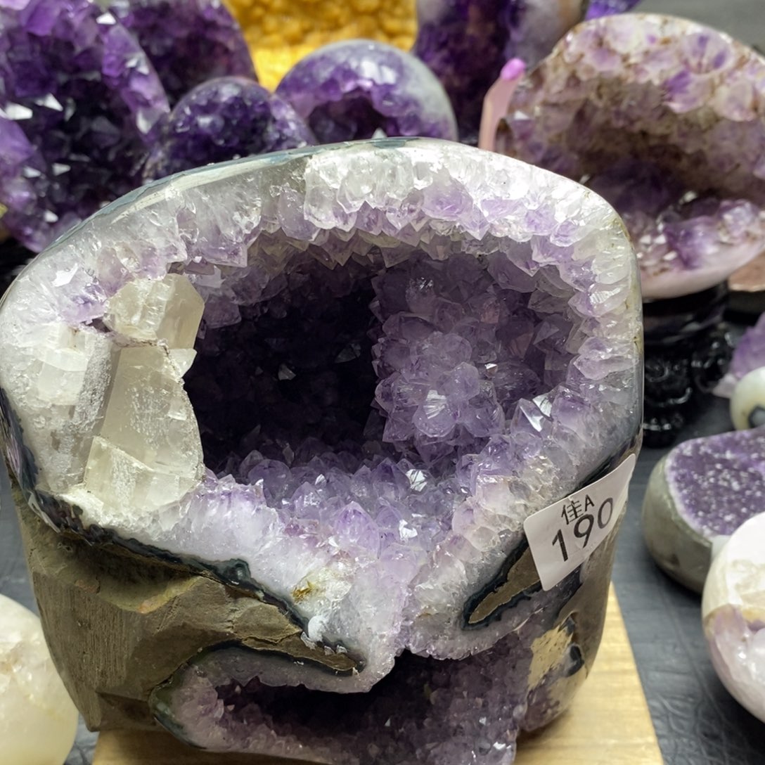 未镶嵌大型摆件（非配饰）紫晶艳*