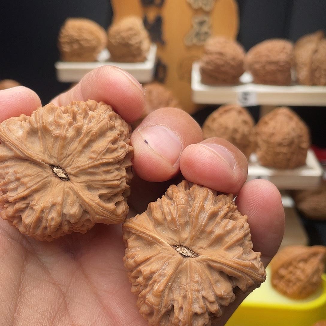 越***好桃核吊坠南疆石45/44/42全品无修无黄