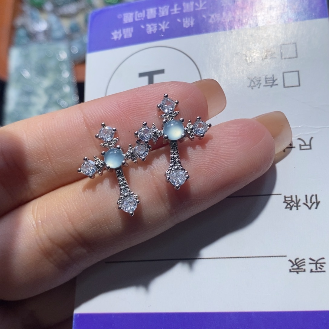 螺***蛋翡翠未镶嵌颈饰翡翠