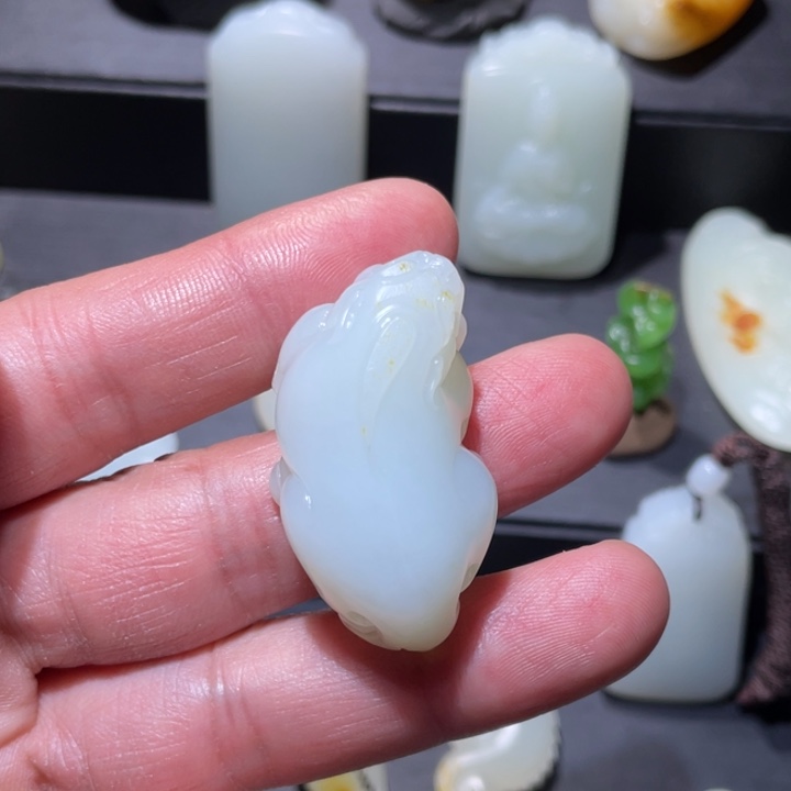 和田玉颈饰未镶嵌瘦*了