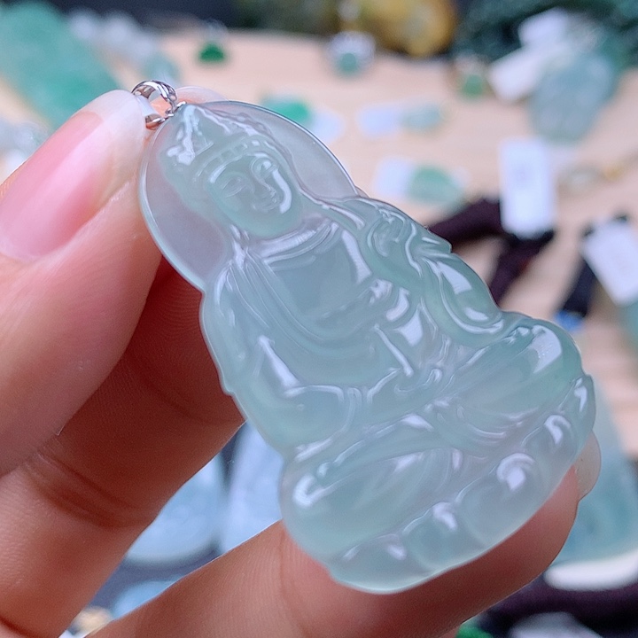 【闪购商品】翡翠颈饰18K金镶嵌翡翠吊坠