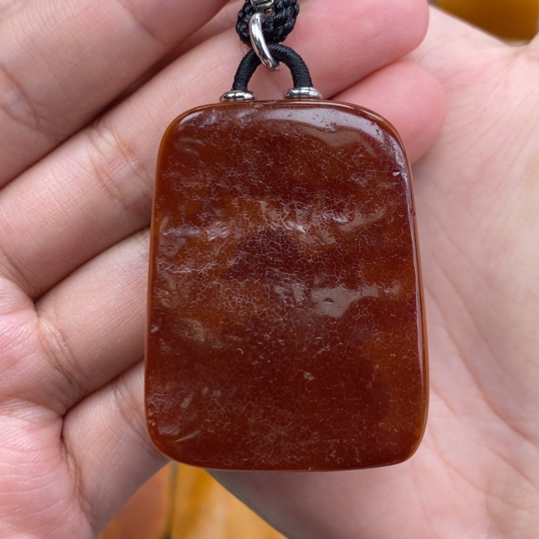 琥珀吊坠(赠链)未镶嵌