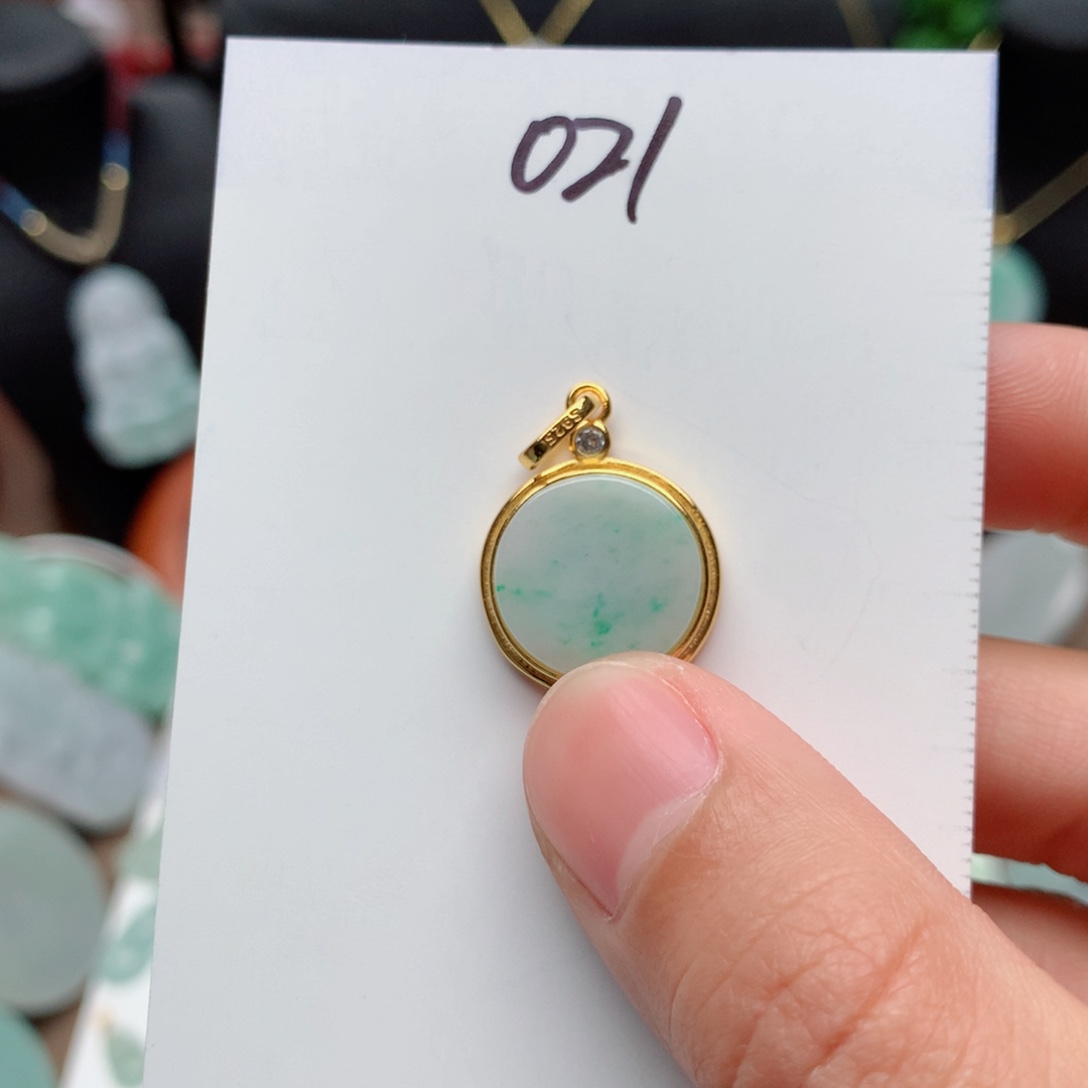 翡翠颈饰银S925镀金镶嵌思*吊坠