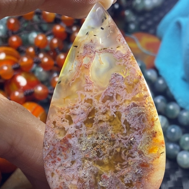 玛瑙/玉髓颈饰未镶嵌