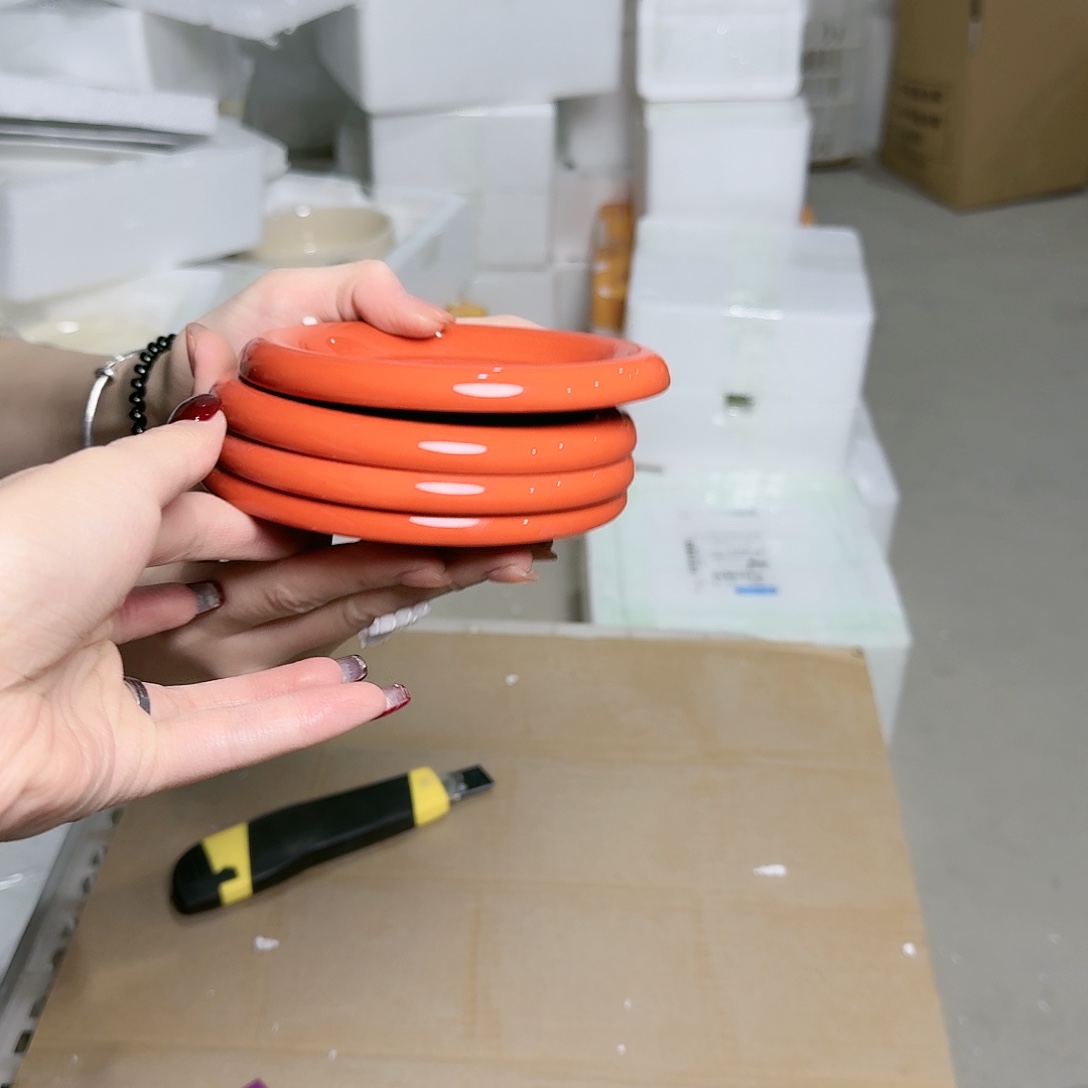 瓷片微瑕，好看陶瓷产品