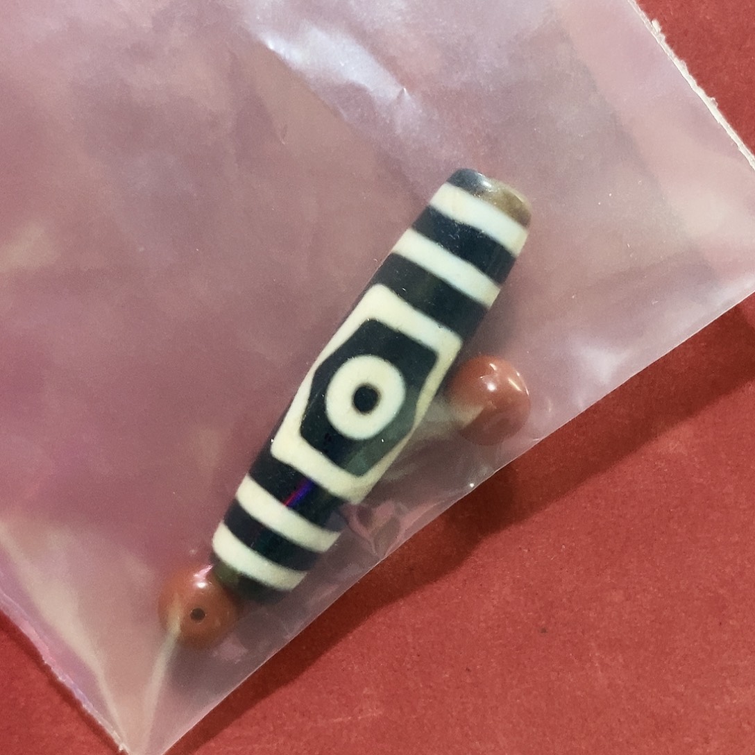 乐****玛瑙/玉髓未镶嵌颈饰行运臻品顶料三眼