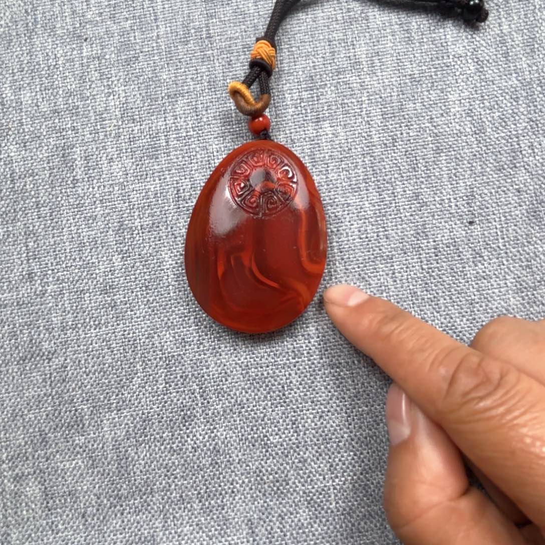 南红玛瑙颈饰合金土**㙓