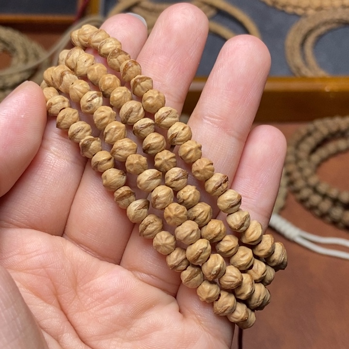 柏香籽/百香籽吊坠灵狐