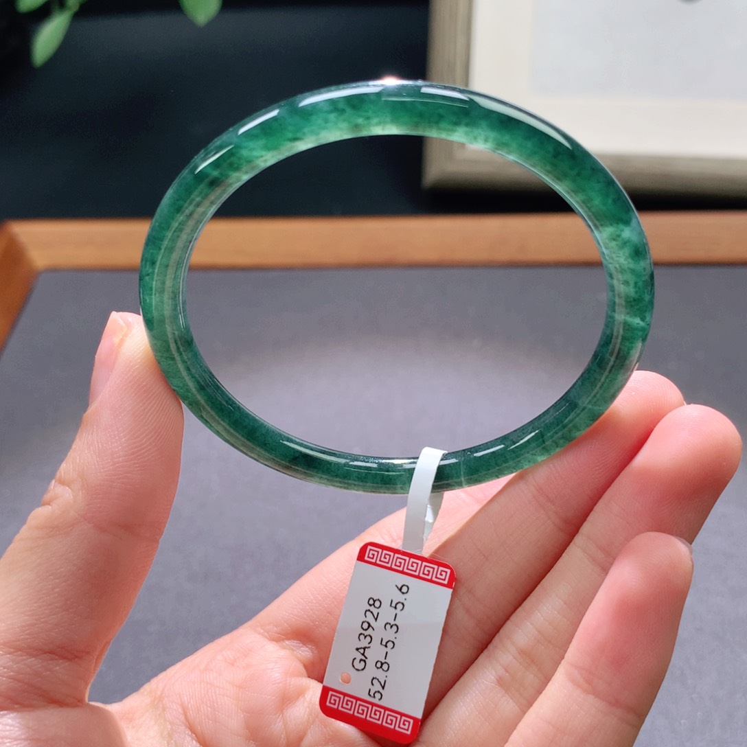 翡翠手镯未镶嵌天然翡翠手镯