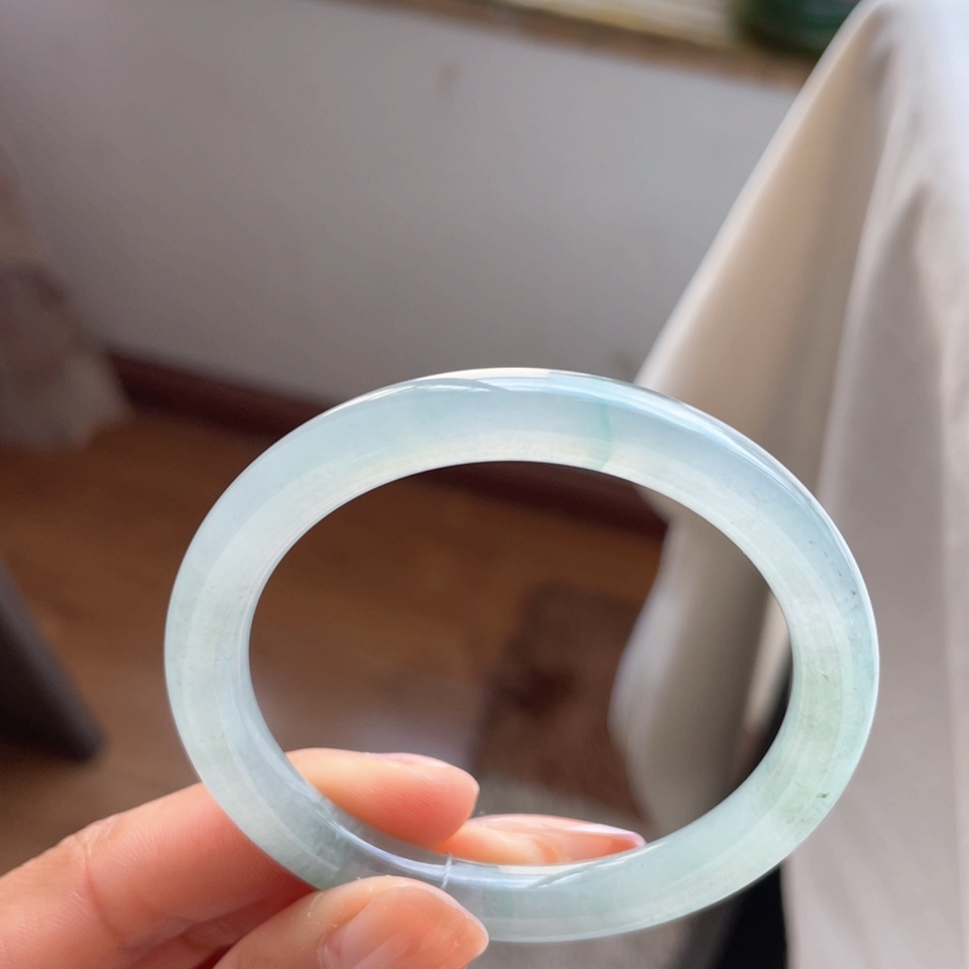 翡翠手镯未镶嵌冰圆条