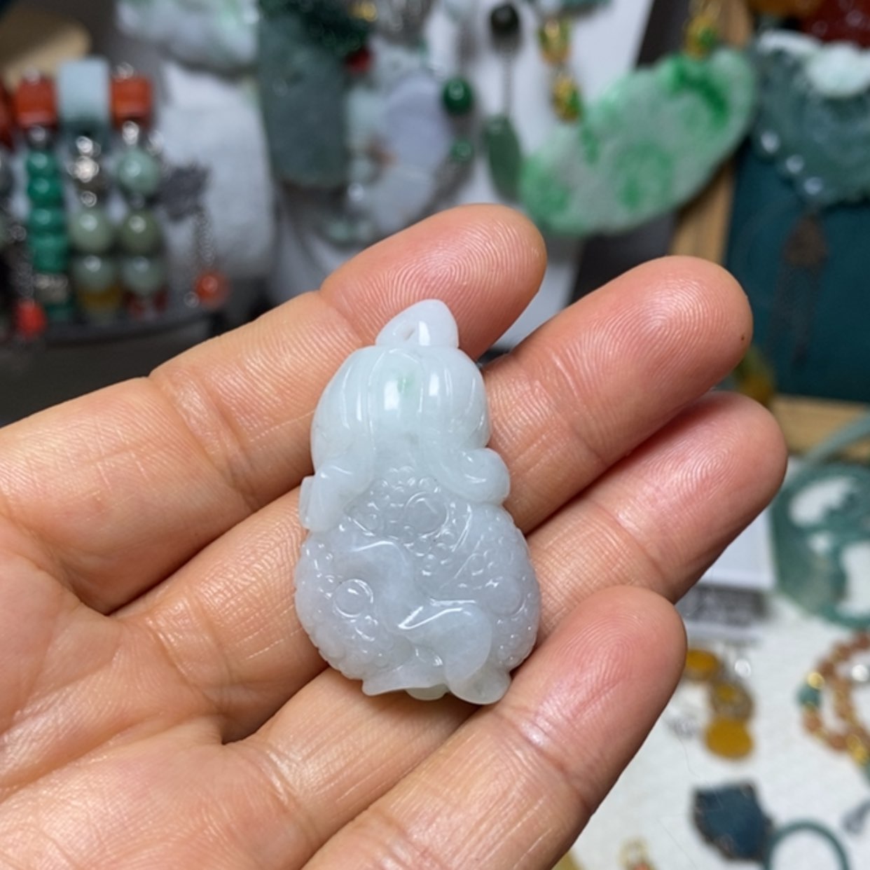 【闪购商品】翡翠吊坠(赠链)未镶嵌