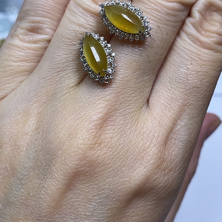 翡翠18K金镶嵌颈饰天然缅甸翡翠A货耳钉