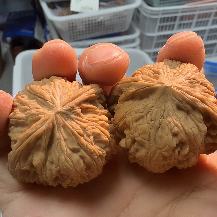 哦***耶核桃全品无修泥鳅背核桃