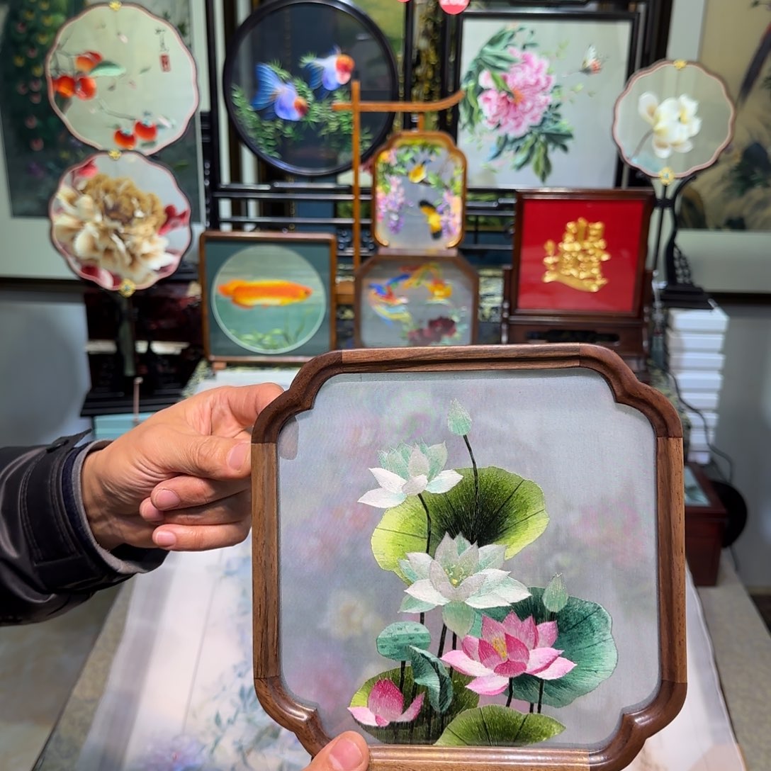 刺绣刺绣工艺精湛