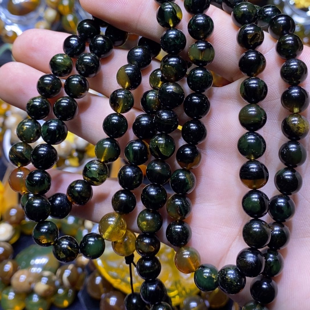 琥珀未镶嵌珠宝奇石