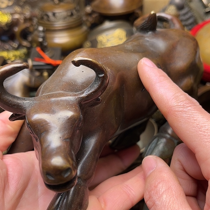 精美铜器批发档口