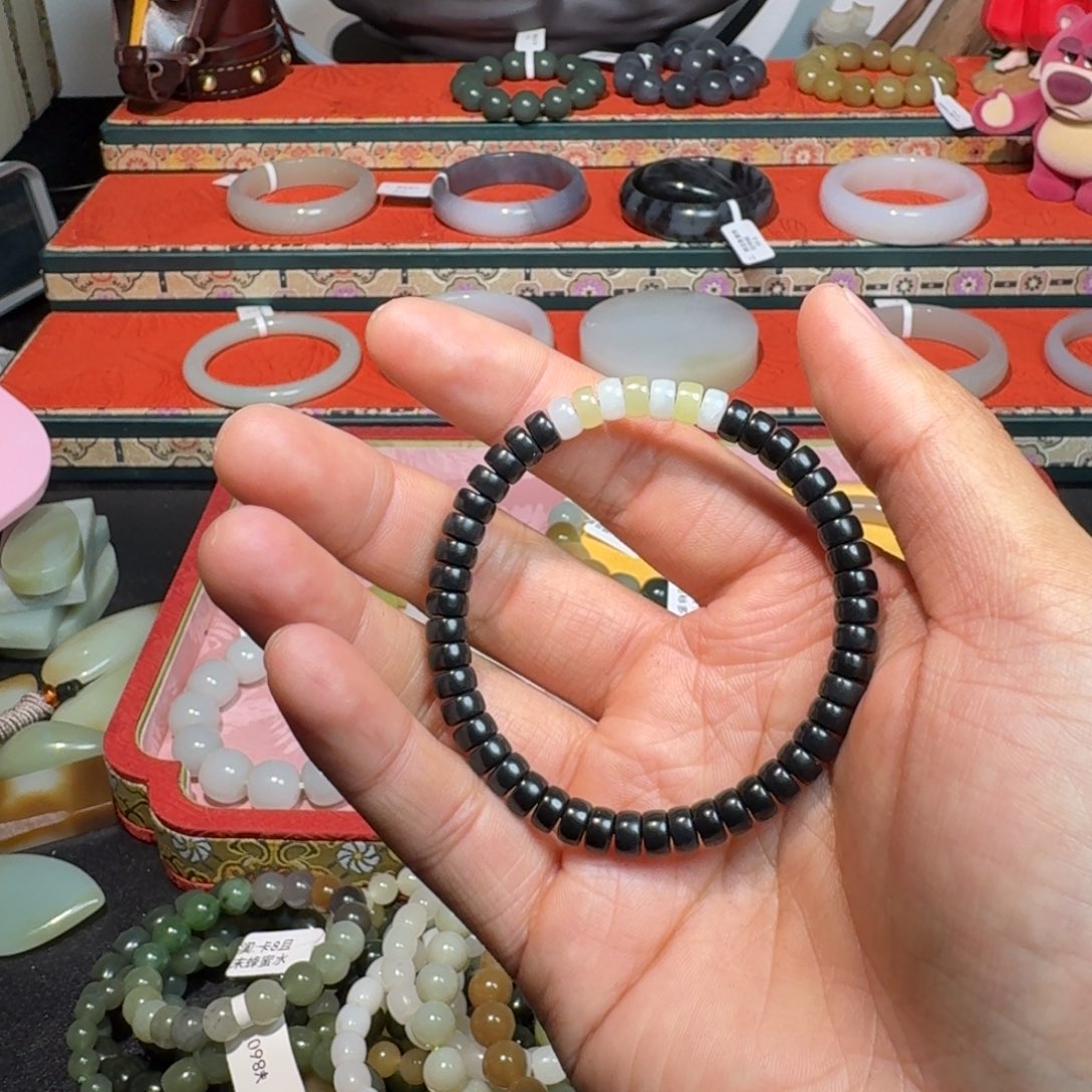 和田玉手串未镶嵌和田玉黑青黑羊脂