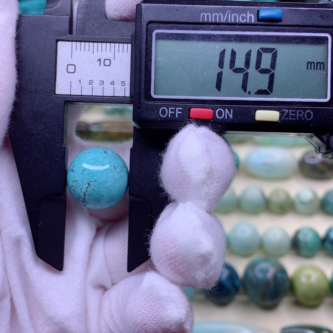 绿松石颈饰未镶嵌