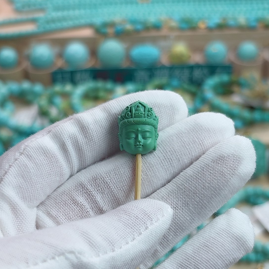 绿松石未镶嵌珠宝奇石