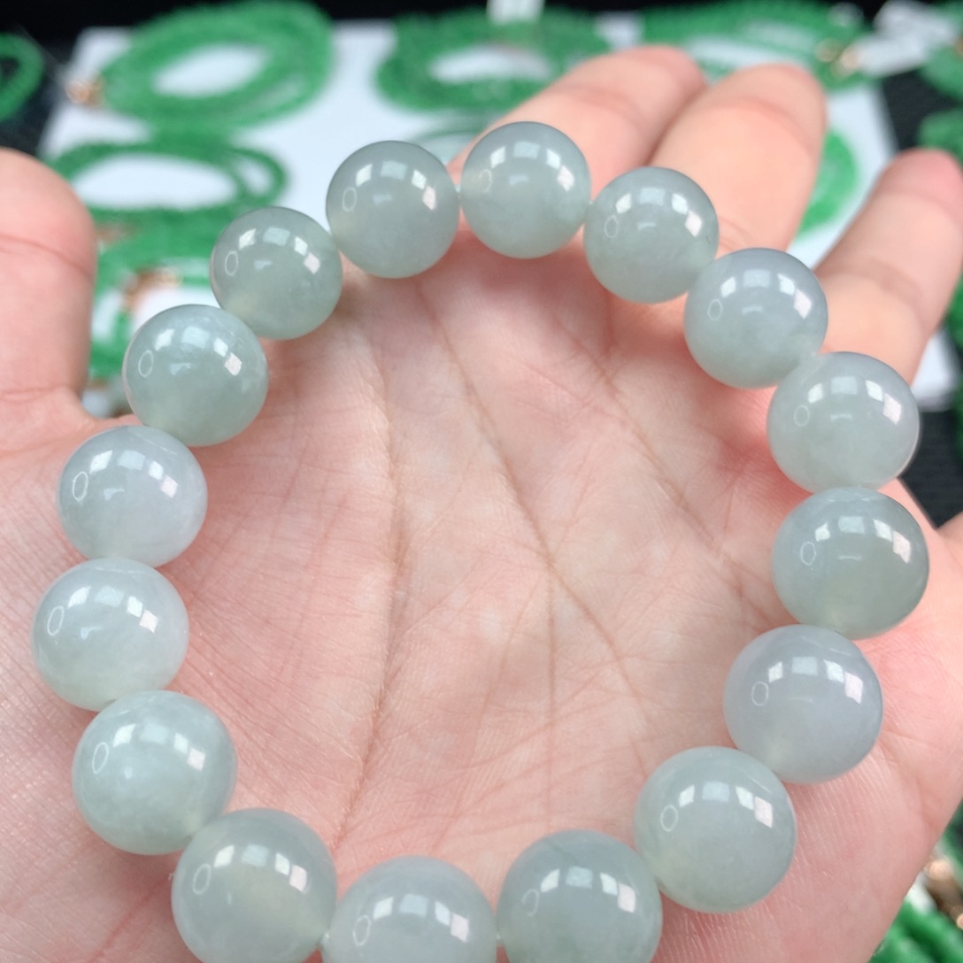 翡翠手链未镶嵌翡翠