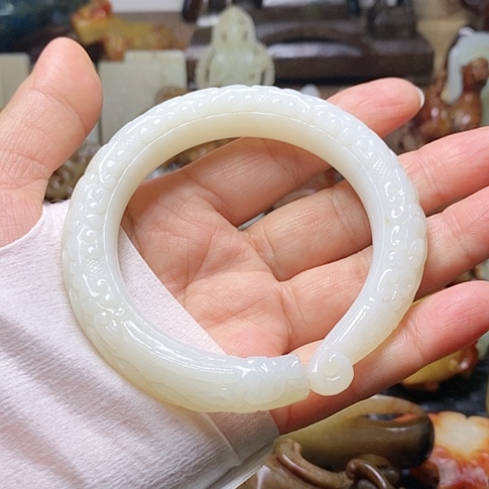 和田玉手镯未镶嵌冀*