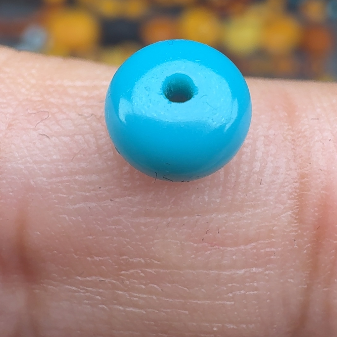 M***。绿松石未镶嵌颈饰直径6加绿松石珠不退不换