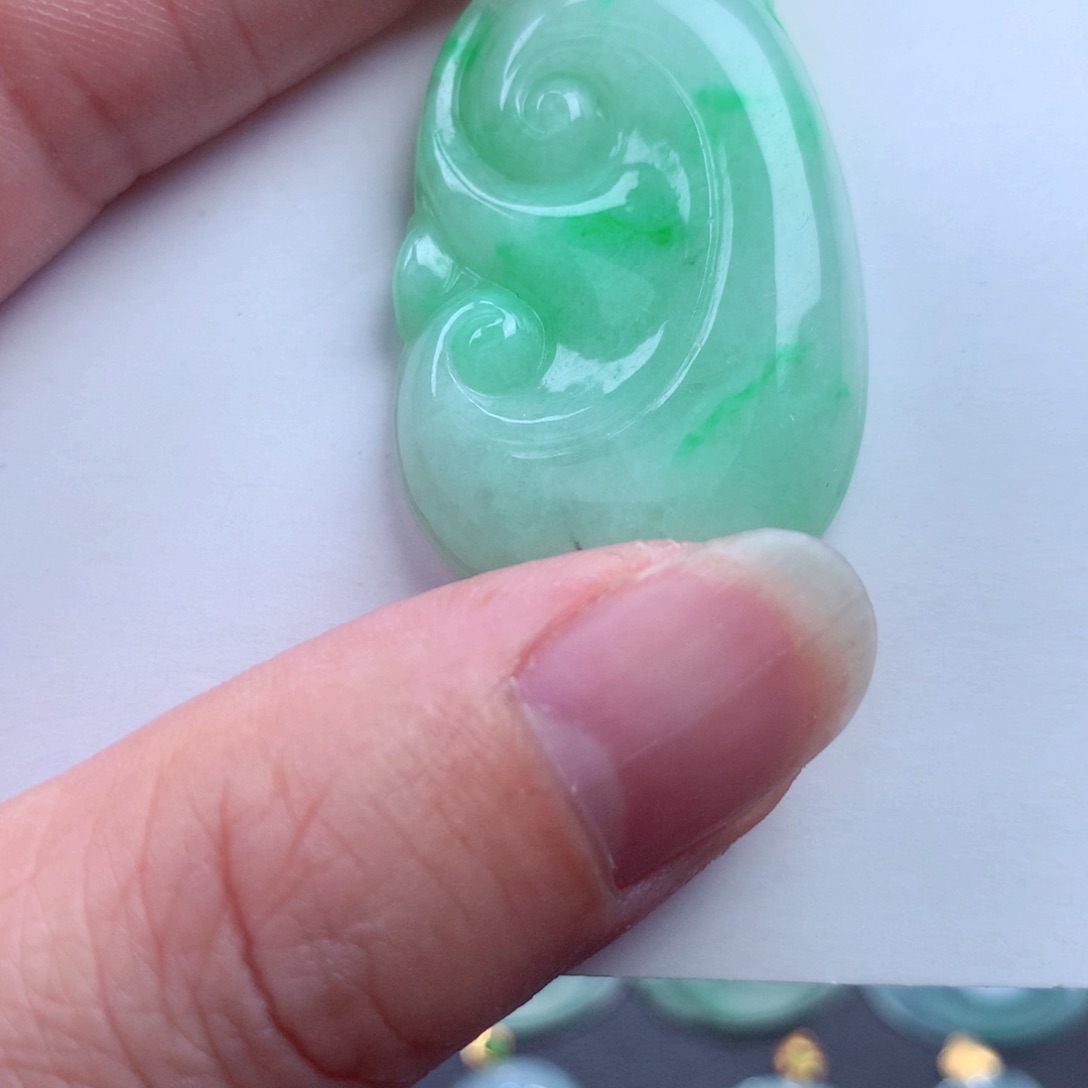 翡翠吊坠(不含链)18K金镶嵌