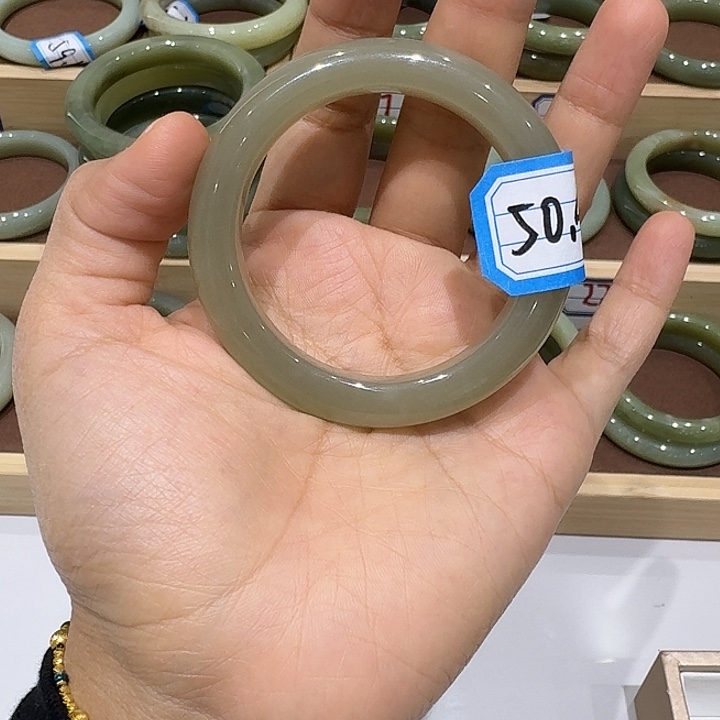 和田玉（糖玉）未镶嵌手链