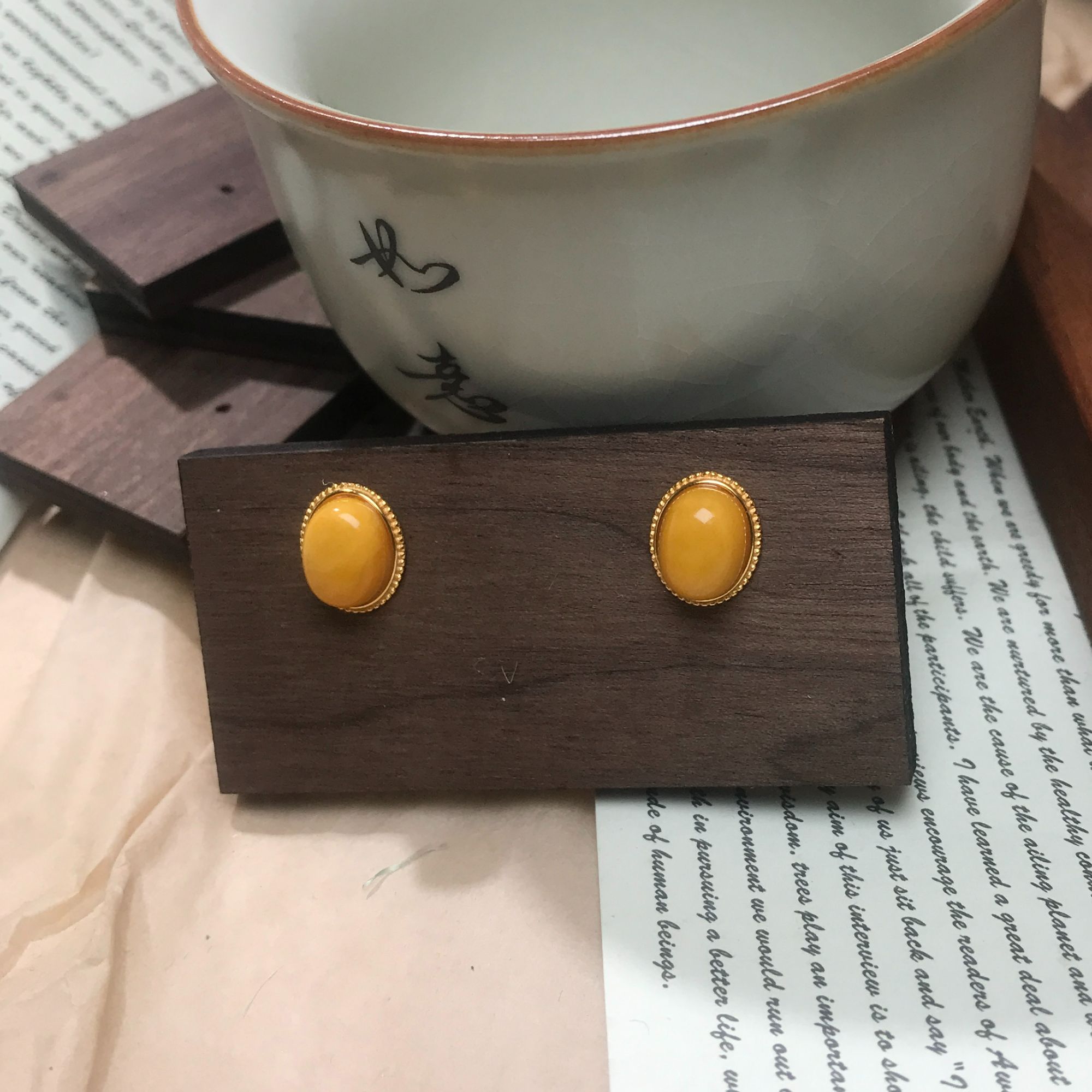精品天然蜜蜡小蛋面耳钉s925银镶嵌小巧百搭精致