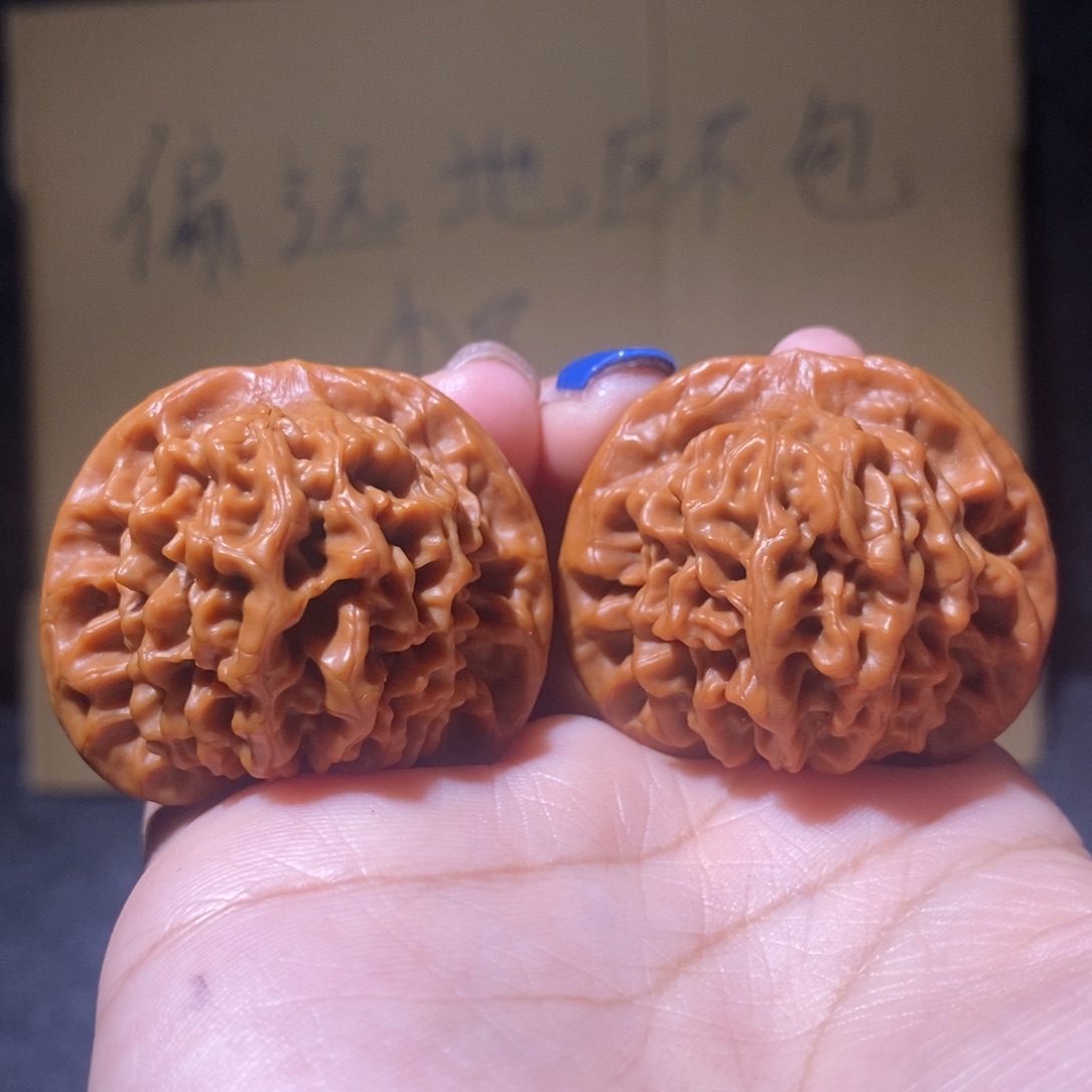 8****文玩核桃吊坠秦闷