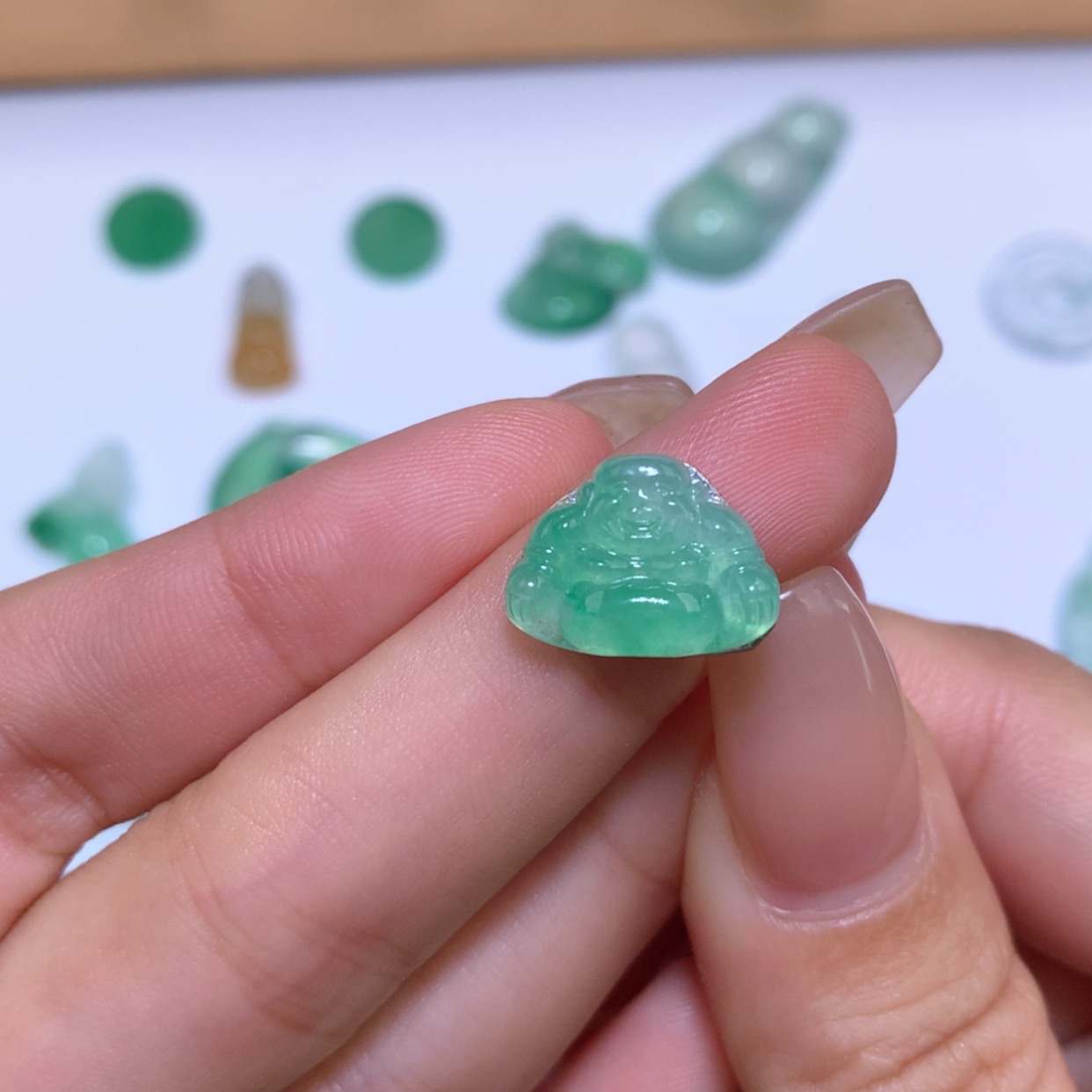 【闪购商品】翡翠未镶嵌颈饰佛公×1佳