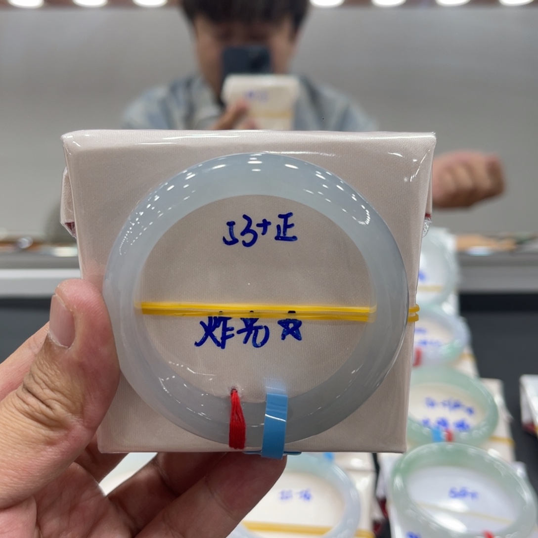 翡翠未镶嵌手镯缅甸翡翠