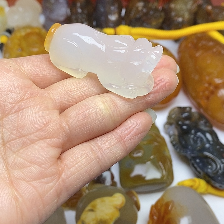 未镶嵌手把玛瑙/玉髓灵**哥