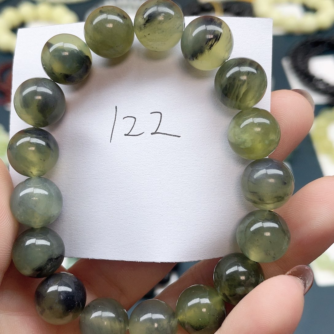 未镶嵌蛇纹石玉手链