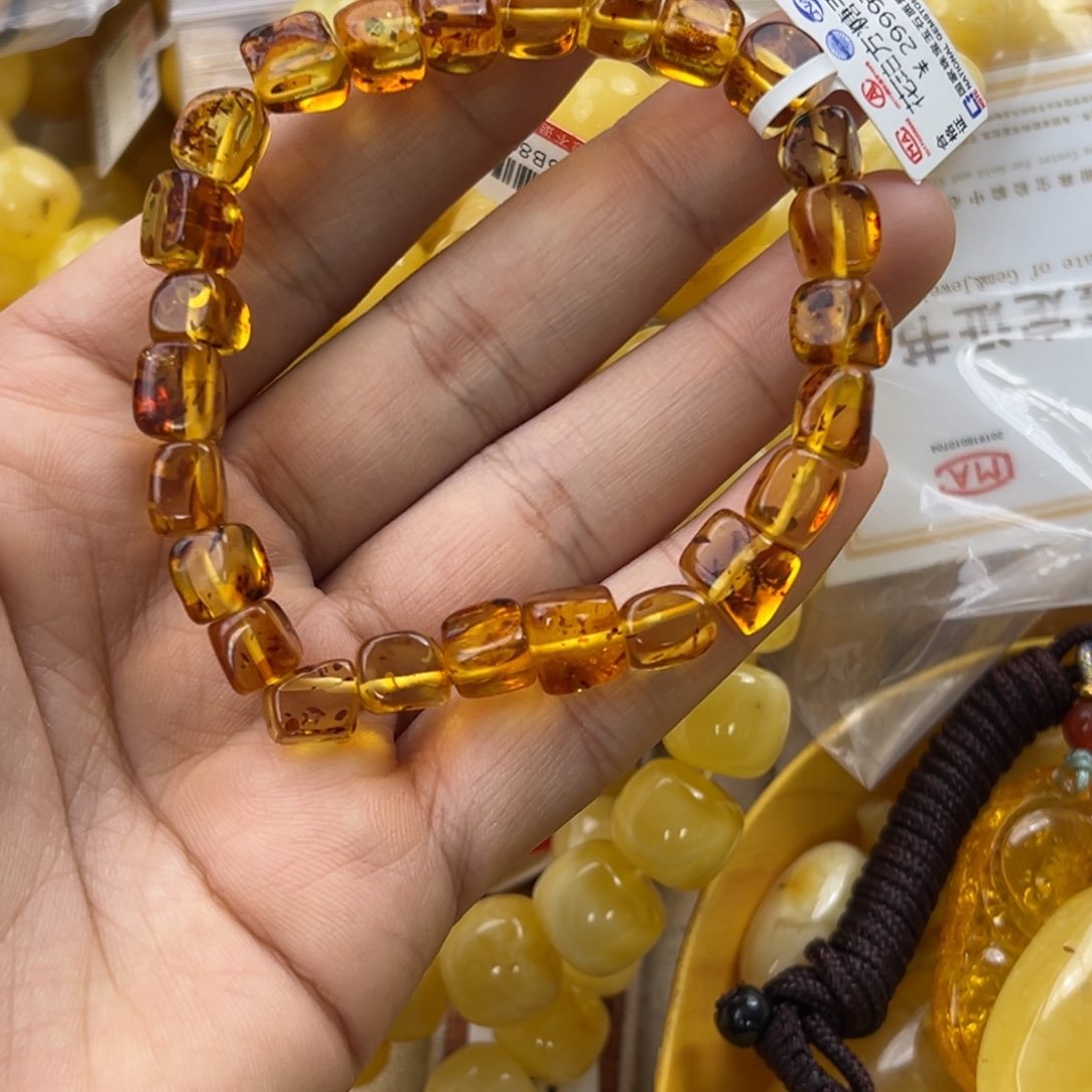 琥珀珠宝奇石未镶嵌