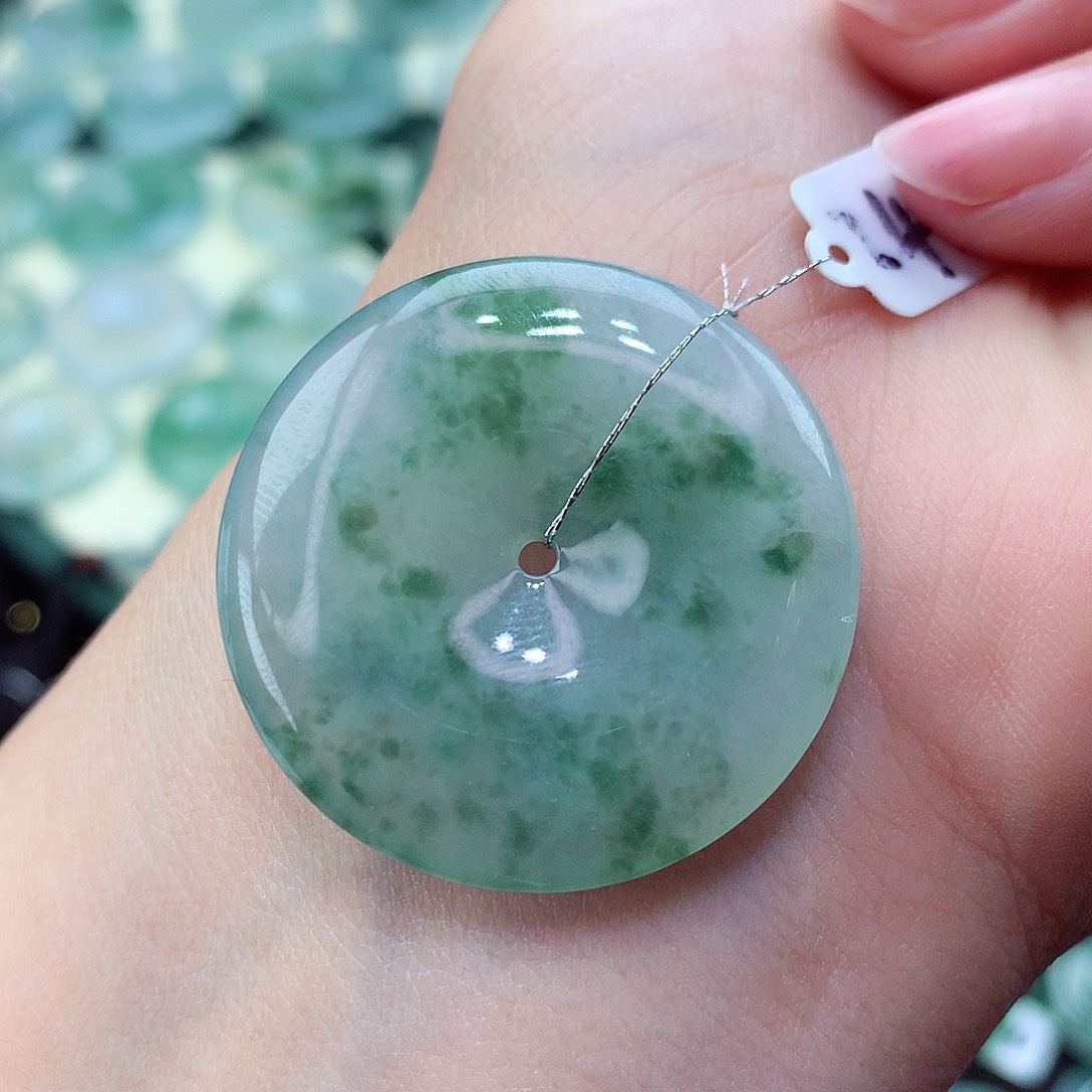 翡翠颈饰未镶嵌24尺寸32.4-5.5