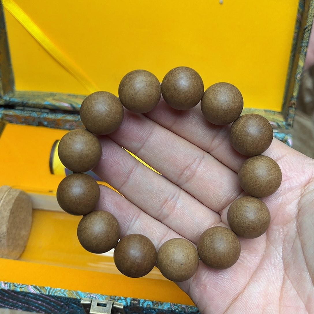 大叶紫檀（黑酸枝木类）