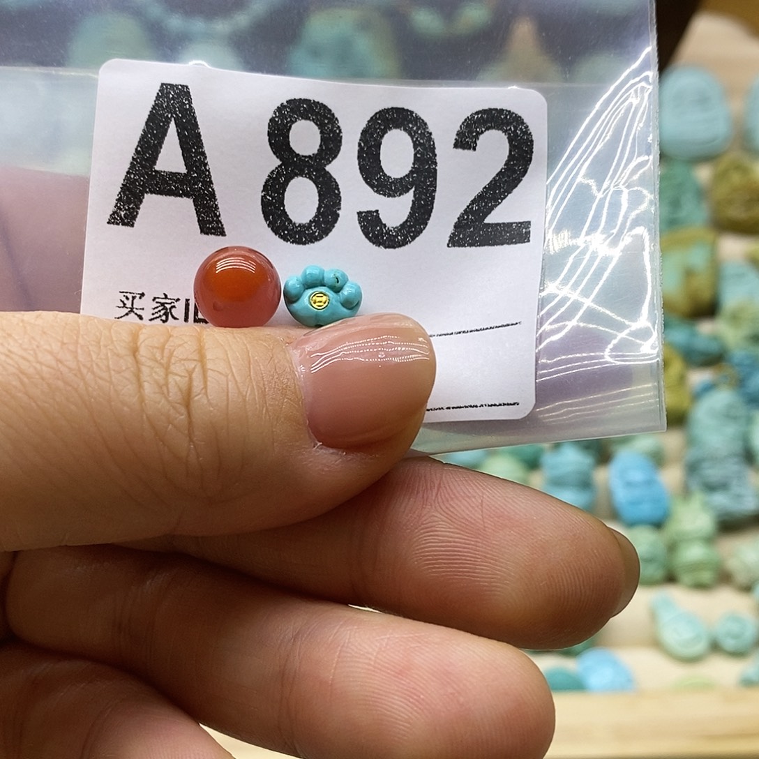 南红玛瑙未镶嵌珠宝奇石
