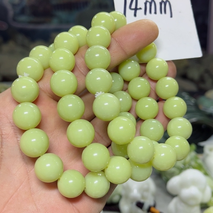 蛇纹石玉手串未镶嵌