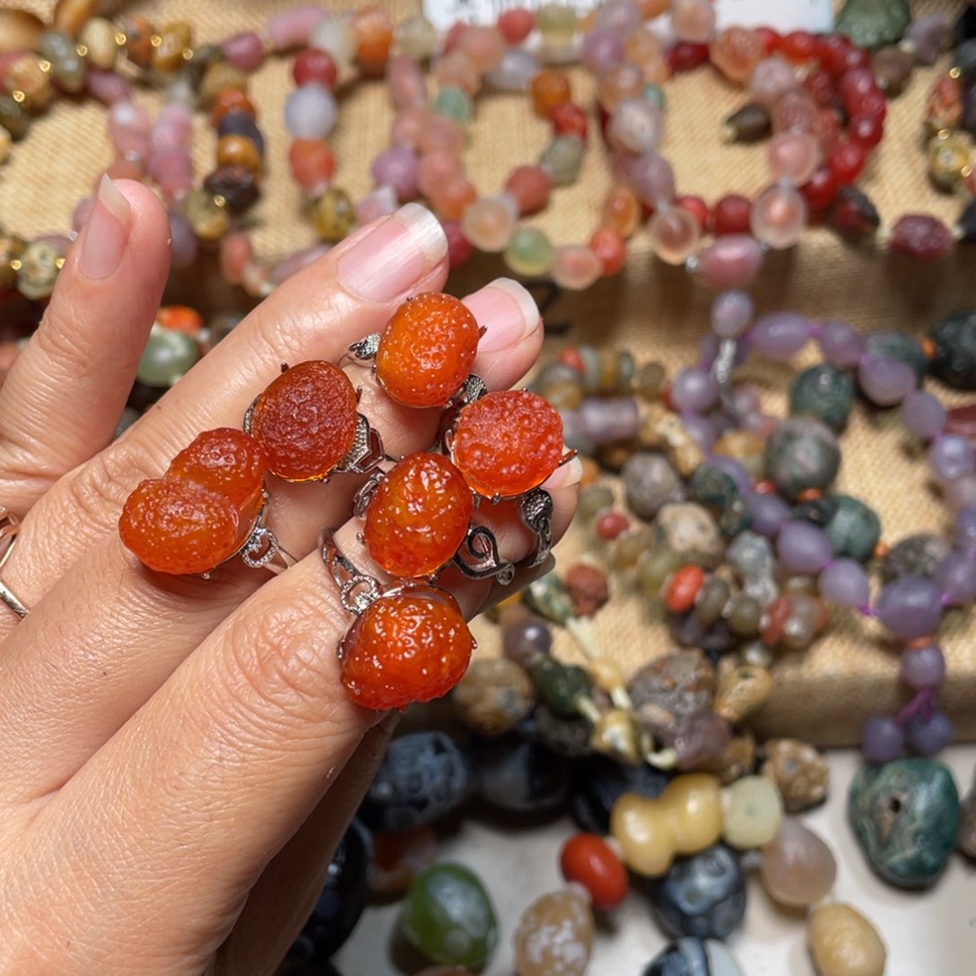 太***赁玛瑙/玉髓手链合金