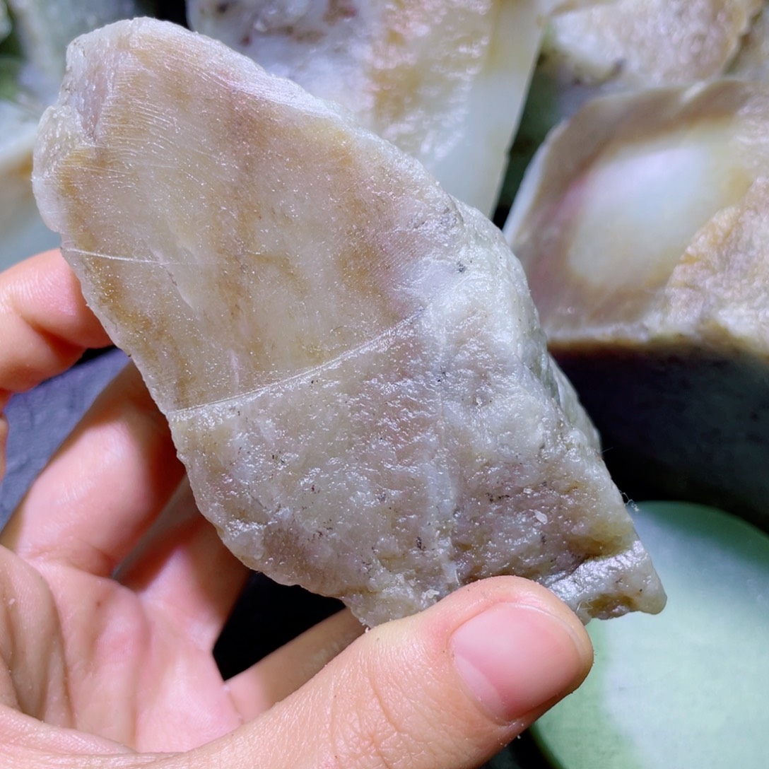 和田玉未镶嵌珠宝半成品