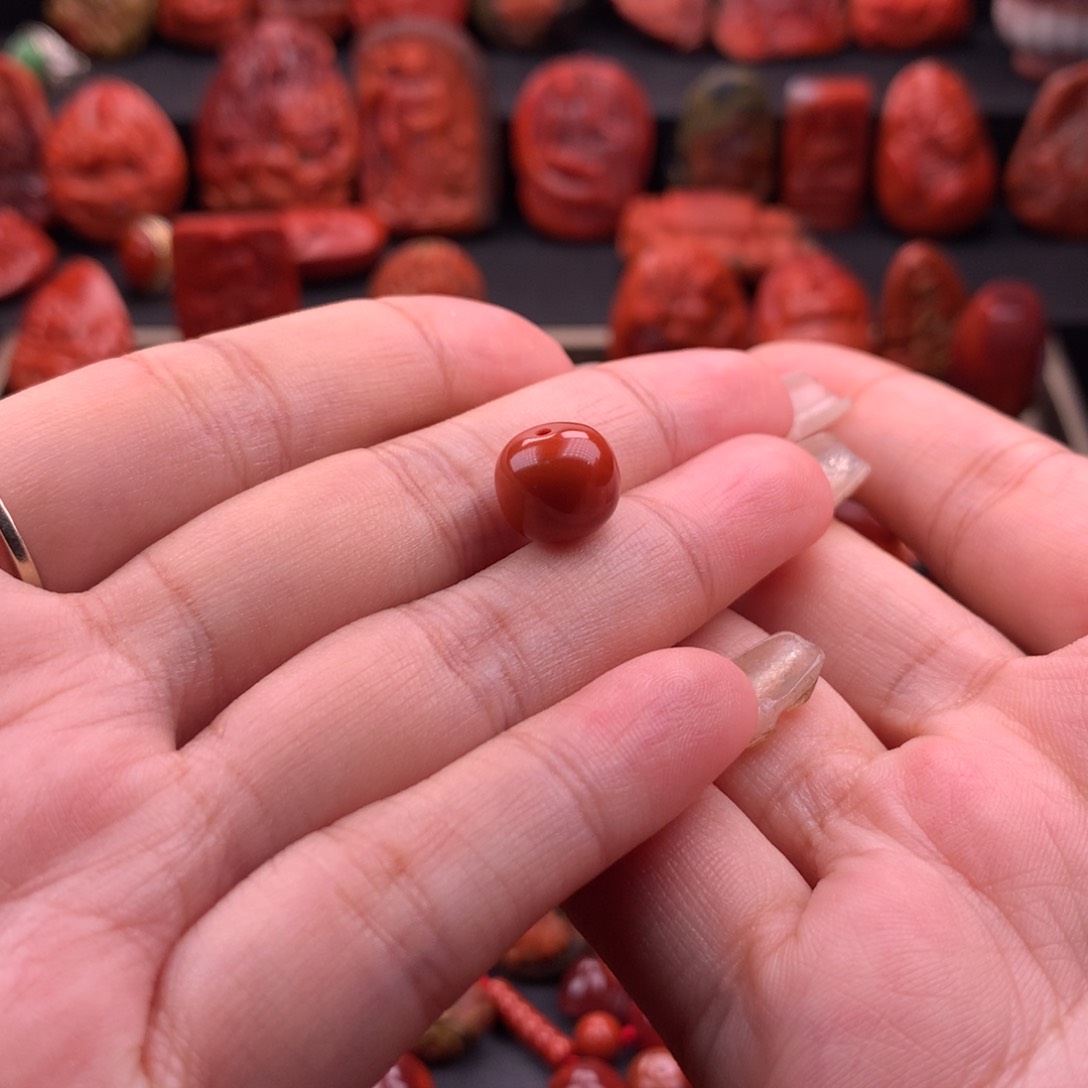 南红玛瑙南红川料原矿老型10.5mm未镶嵌
