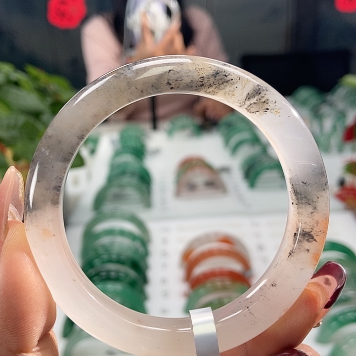 石英质玉手镯未镶嵌