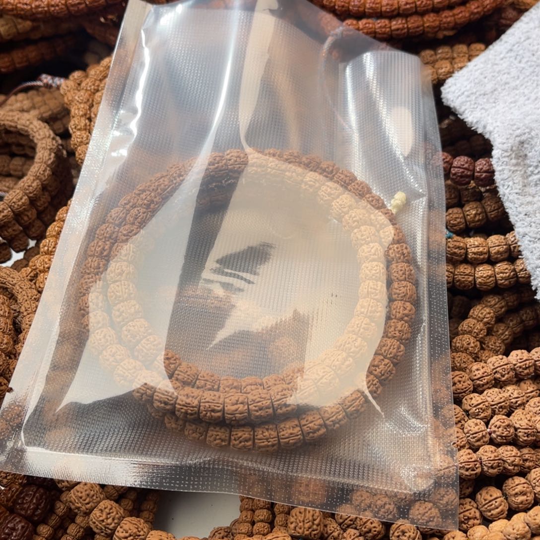 知***鸥金刚菩提手串金刚菩提