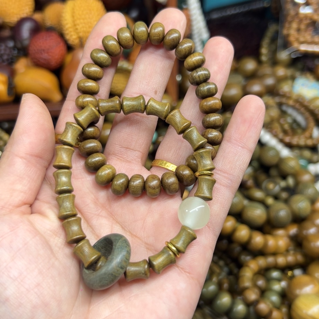 无事牌维腊木（绿檀）