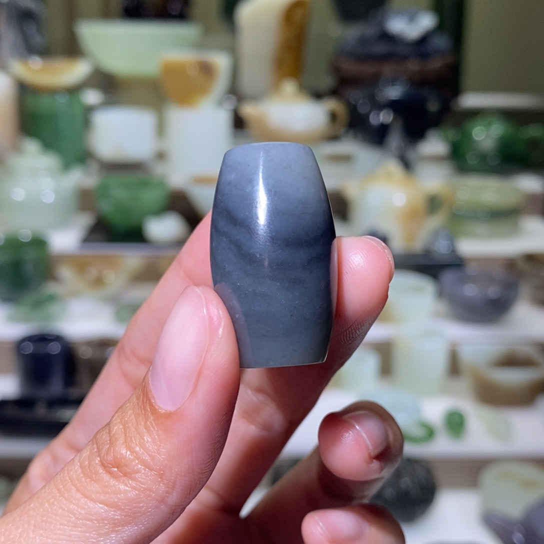 和田玉把件未镶嵌青花勒子